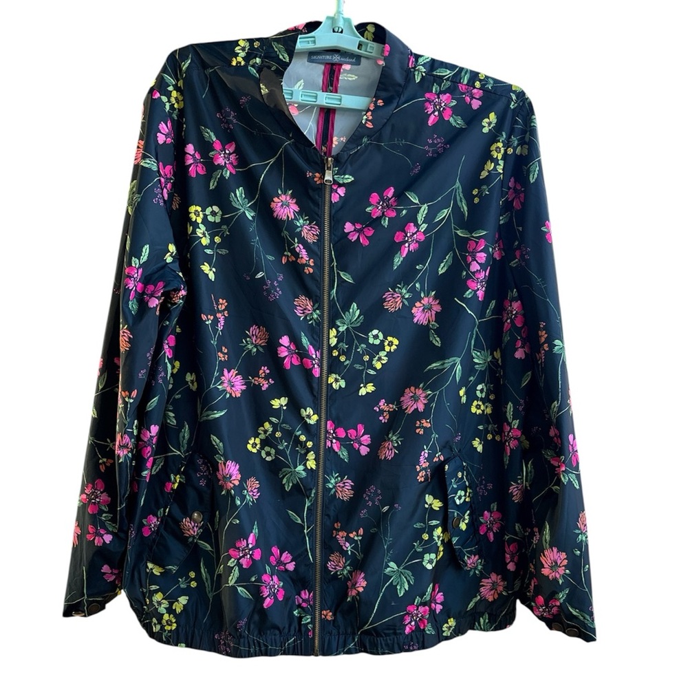Signature Weekend Women Floral Zip Up Lightweight Windbreaker Raincoat Jacket